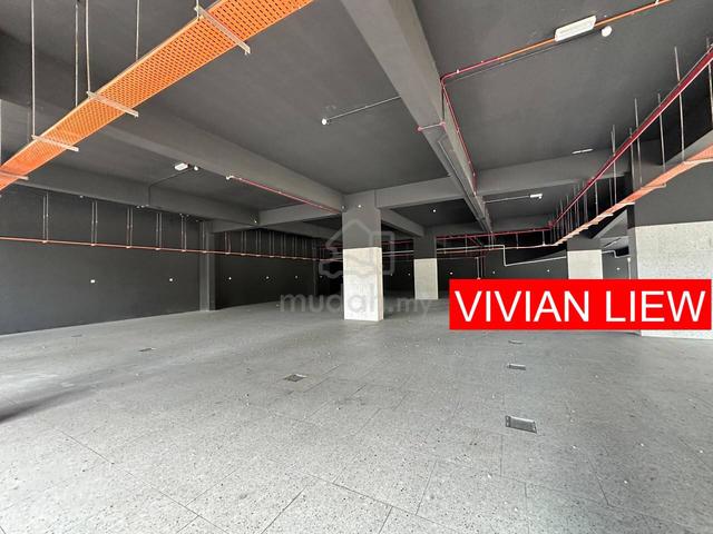 Ground floor 8000 sf space for rent Jelutong Batu lanchang 1