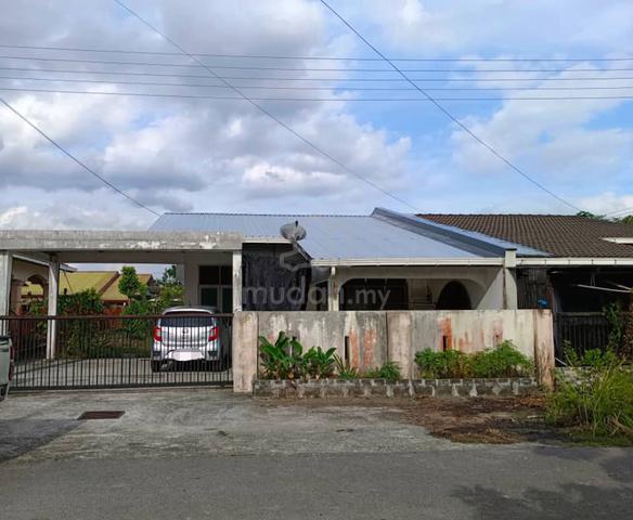 Single Storey Semi Detached House For Sale! at Taman Emas, Batu 9 1