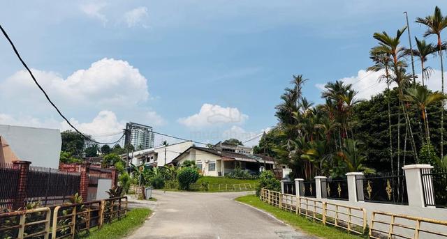 Single Storey Semi D at Taman Nong Chik, Johor Bahru 1