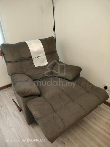 La-Z-Boy Reclina-Rocker Rocker Recliner Armchair - photo 2 of 4