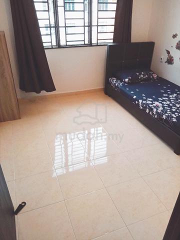 Master Room Taman Bukit Indah 1