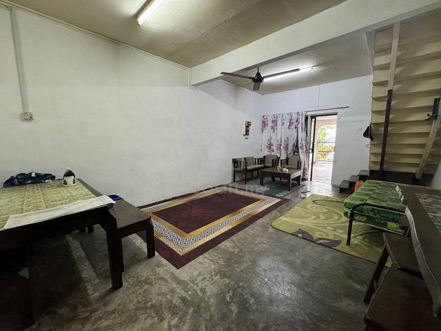 TAMAN DESA KLUANG [Renovate / Below Bank Value] 1