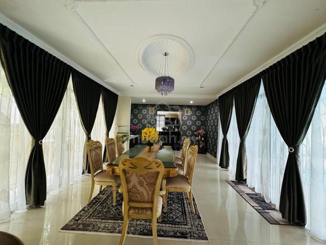 Prestige, Private & Spacious Bungalow for Sale @ Country Heights 1
