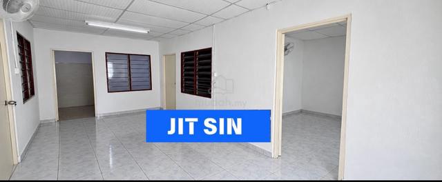 Exclusive! Cluster house! Jalan P.Ramlee 4room prefer family with CP 1
