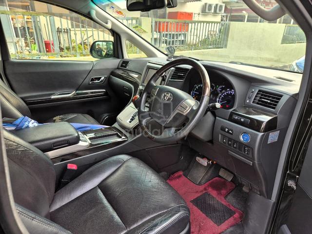 2013 Toyota ALPHARD 2.4 HYBRID Executive Lounge - 4