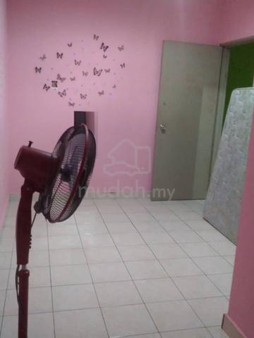Bilik sewa L shape room Ground floor Platinum Apartment Putatan 1