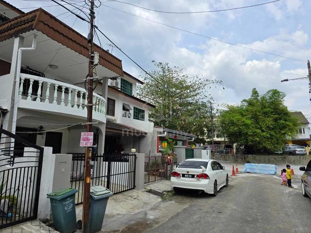 For Rent – 2.5-STOREY LANDED HOUSE | TAMAN SRI SINAR, SEGAMBUT 1