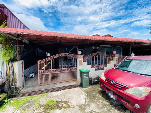 Rumah Cantik Boleh Nego Semi D Setingkat Taman Semarak SP! 1