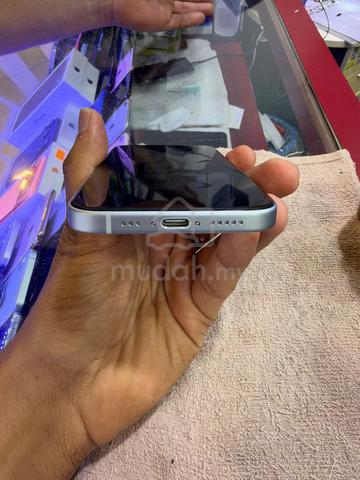 iphone 15 - photo 5 of 6