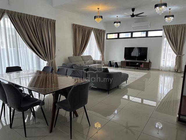 Fully-furnished Semi-D for Rent in Elmina West 1