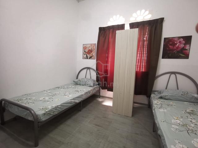 Bilik Sewa area Paya Jaras Sungai Buloh 1