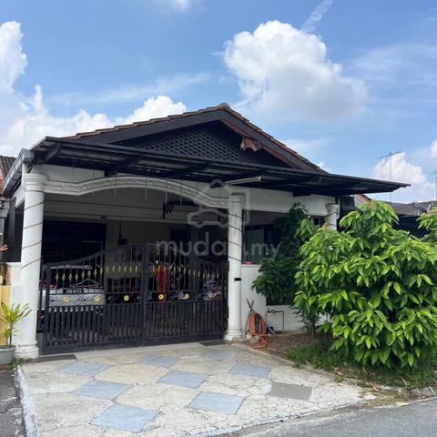 Single storey Jalan Nuri 10,bandar putra Kulai 1