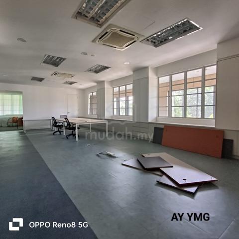 Kota Bayuemas lFirst Floor Corner Lot Office for Rent partial furnish 1