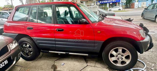 Toyota RAV4 2.0 J (A)one owner best in Malaysia - 5