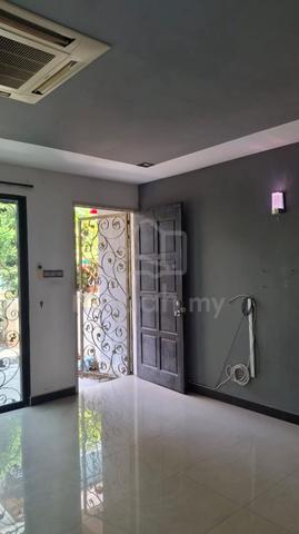 Palm Villas_3.5 storey terrace house@ Gated & Guarded, Raja Uda 1