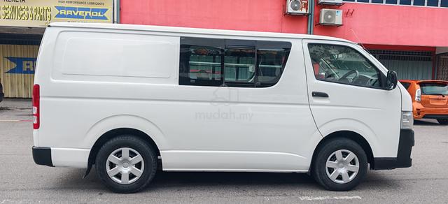Toyota Hiace 2.5 Semi panel One Owner Acc Free - 1