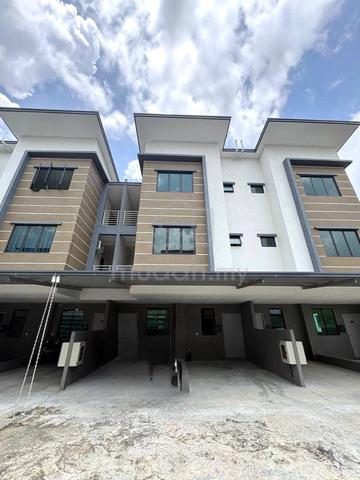 GREEN ACRES 2, Townhouse, MOYAN 1