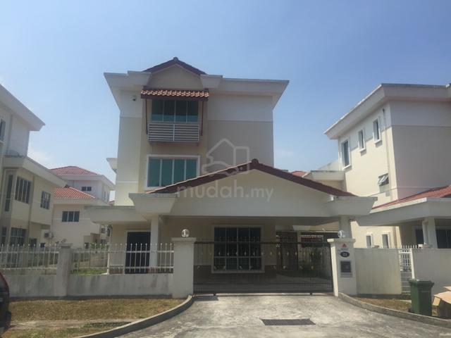 Taman Kingfisher Sulaman Link Bugalow House For Rent 1