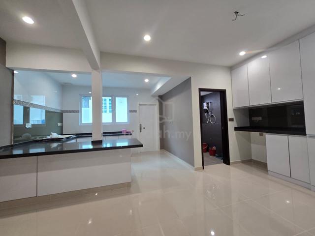 JALAN TEMBAGA , 2/terrace for sale - bu 2200sf 1
