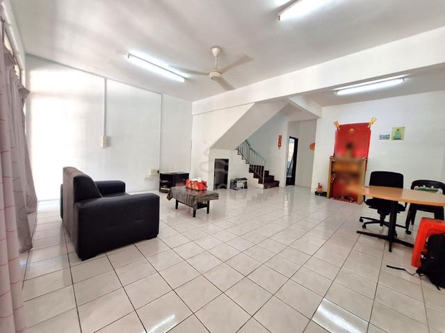 20 x 70【 2-STOREY 】✨Not facing house | ✅ Guarded - Puncak Jalil 1