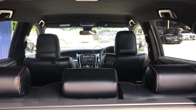 2018 Toyota HARRIER 2.0 LUXURY (loan kedai) - 4