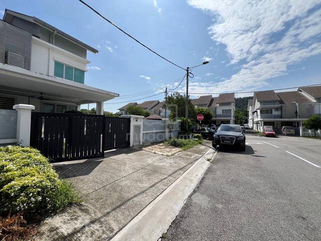 CORNER LOT Double storey taman salak perdana salak tinggi sepang 1