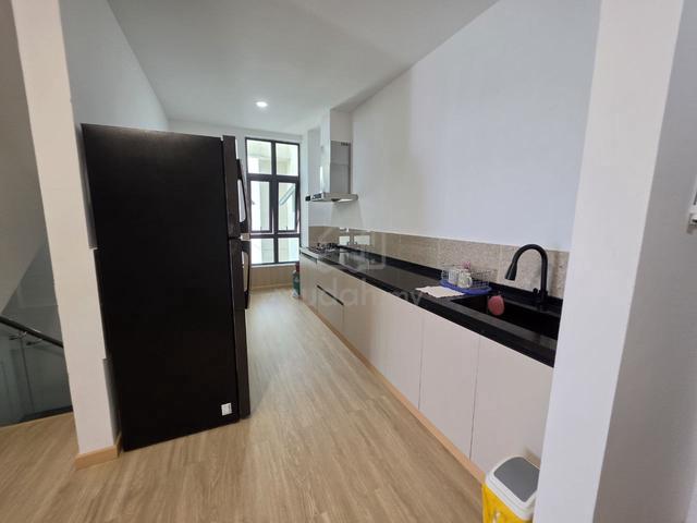 The Peak Condominium 1