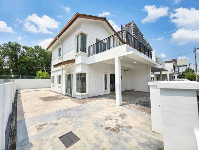 SPACIOUS LAND Taman Desiran Bayu Puchong Semi-D 2 Tingkat 1