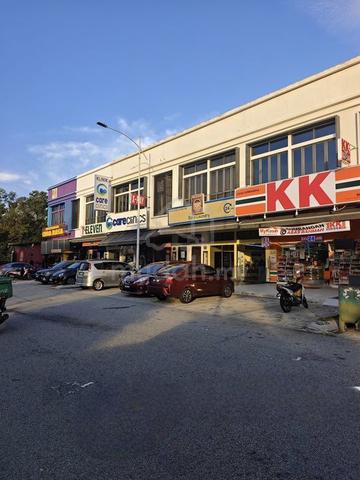 [RENT] Eco Majestic Shop lot brighton facing main road 1