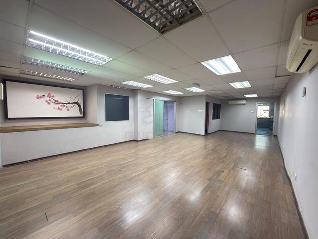Furnished 1st Floor Office Shop Bukit Beruang Near MMU Tasik Utama 1