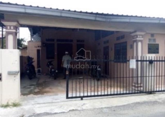 Bilik Single Lelaki Padang Bongor Batu 2, Jalan Pengkalan Chepa 1