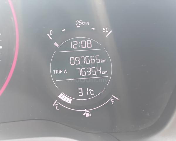 Honda HR-V 1.8 V Full Loan 2018 Full Service HRV V - 5