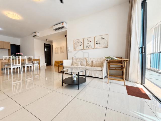 Queens Residences Q1 @ Queens Waterfront 1