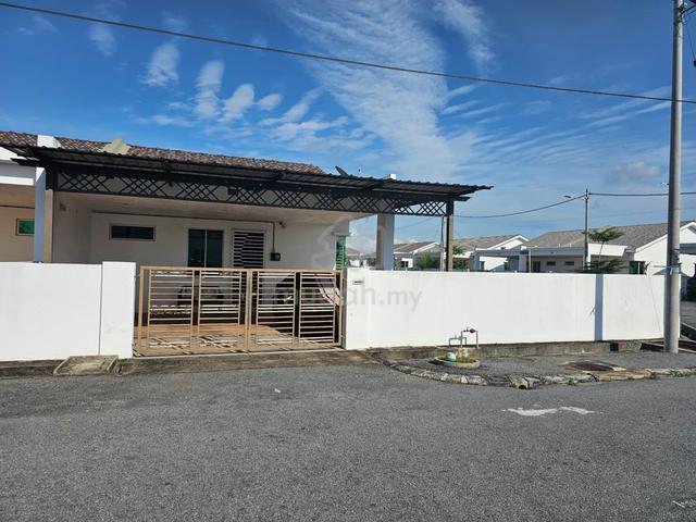 TAMAN LAMAN KUDA Semi-D CORNER LOT 1