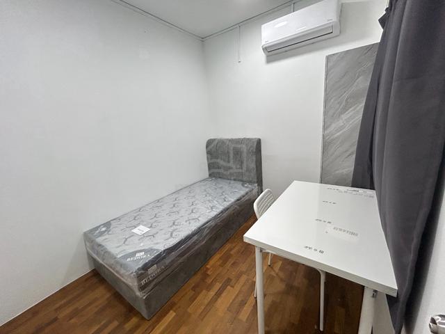 [Mixed gender Unit] Single room at SS21/13, Damansara Utama 1