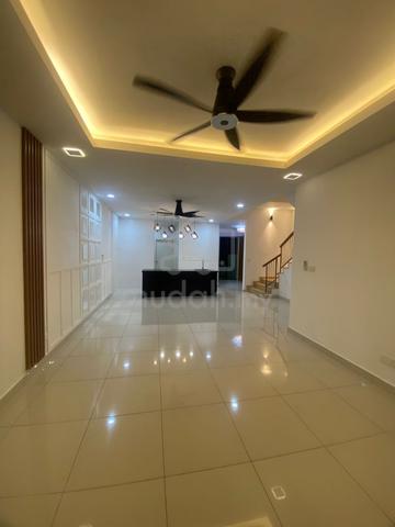 Double Storey (Intermediate), Laurel@Laman View, Cyberjaya, Selangor 1