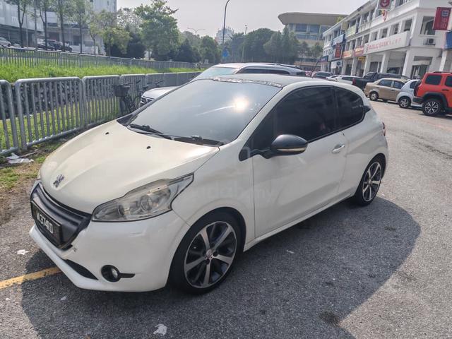 2013 Peugeot 208 1.6 VTI ALLURE (A) - 1