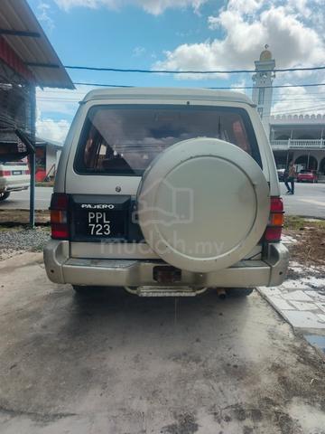 1997 Mitsubishi PAJERO 2.6 (M) - 2