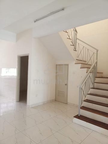 Mount Austin Double Storey Terrance House 4 Bedroom Unit For Sale 1