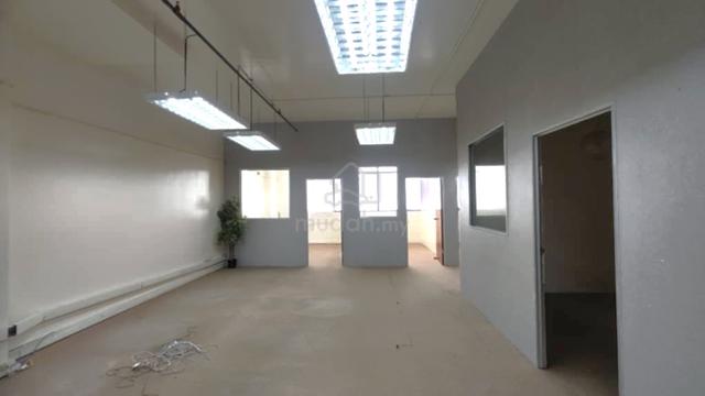Renovated Office @ Jaya One with lift near to Jaya One Shopping Mall 3