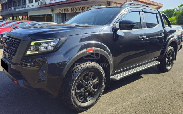 2022 Nissan NAVARA D/CAB PRO-4X 2.5L (AT) (4X4)🖤 - 1