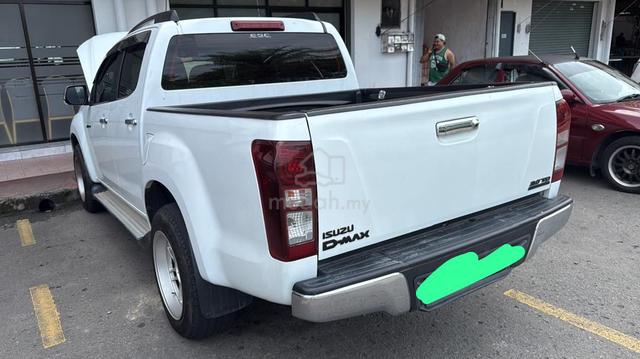2015 Isuzu D-MAX 3.0 V-CROSS 4x4 (A) - 2