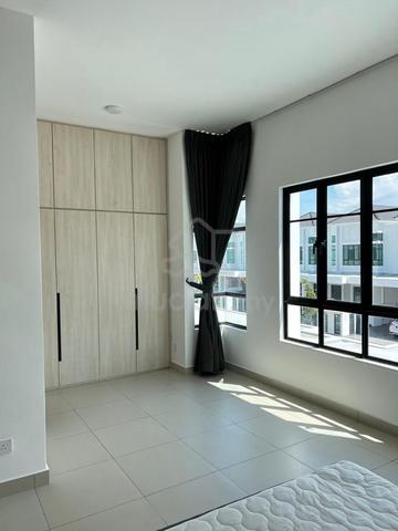 **Eco Horizon- Ashton, Batu Kawan Duplex Terrace House (Gated) 1