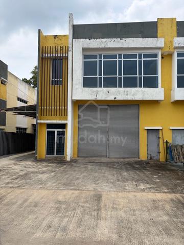 4240sq.ft 1.5 Storey Semi D Factory Warehouse Ayer Keroh Tasik Utama 1