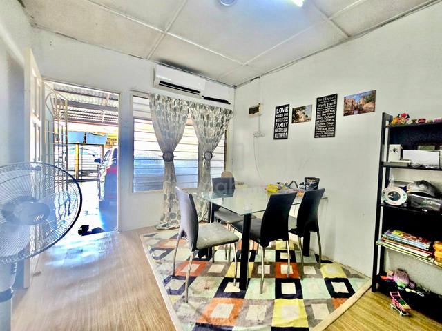 FREEHOLDπ₯1 Storey Terrace Bandar Kinrara Puchong 1