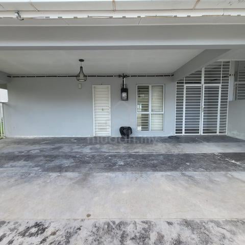 Huge Double Storey Semi-D 5 Bedrooms @ Salak Tinggi Sepang Near KLIA 1