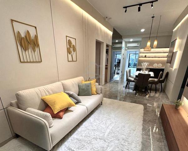 Low Density Condo, Near APU/UPM/MRT, 4 to 5 Rooms, Big Balcony 1