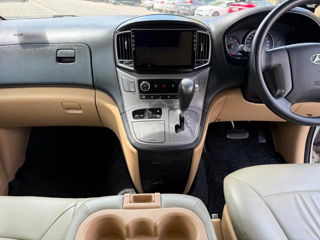 2018 Hyundai GRAND STAREX 2.5 ROYALE PREMIUM (A) - 3