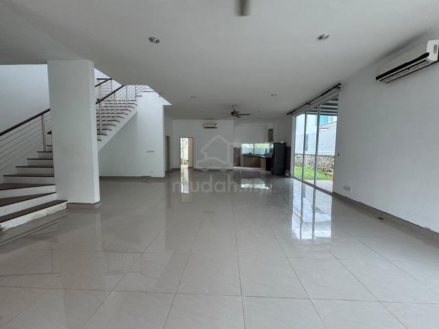 BELOW MARKET Evergreen Renovated Semi-D In Garden Residences Cyberjaya 1