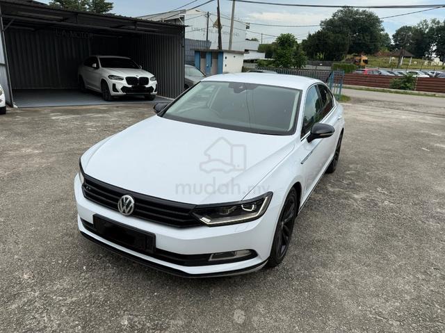 2019 Volkswagen Passat B8 2.0 Highline 6Sp 380 TSi - 1